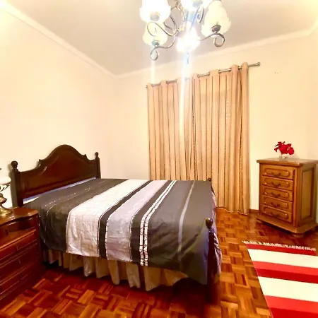 Spray Mini Bar, European Style Apartment Nazare