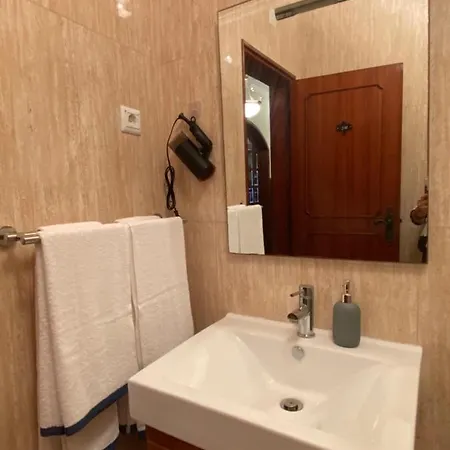 Spray Mini Bar, European Style Apartment